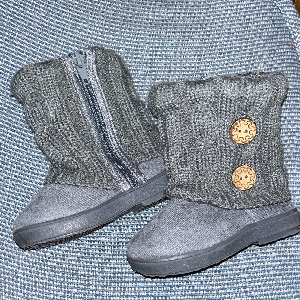 Stylish Gray Knit Kids Boots with Button Detail